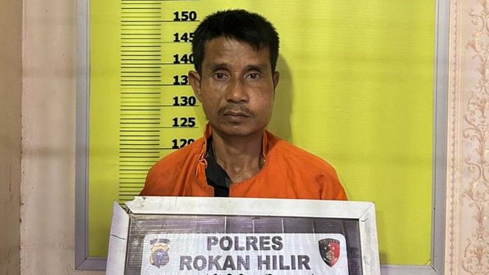Agus pembunuh Aidah mantan istrinya. (Foto: Dok Polres Rohil)