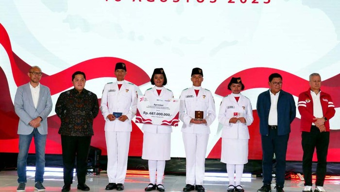 Pasukan Pengibar Bendera Pusaka (Paskibraka) pusat mendapat apresiasi atas kinerja mereka dalam menjalan tugas. Salah satunya dari Bank Mandiri.