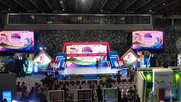 Bank Indonesia menggelar acara Festival Rupiah Berdaulat Indonesia (FERBI) di Istora Senayan pada 18-20 Agustus 2023. Pembukaan acara tersebut akan digelar pagi ini Jumat (18/8/2023) dengan dibuka oleh Gubernur BI Perry Warjiyo. (CNBC Indonesia/Rosseno Aji Nugroho)