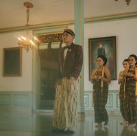 vNaiknya Bhre Sudjiwo sebagai penguasa Kadipaten Mangkunegaran sempat jadi isu karena pria 26 tahun tersebut awalnya beragama Kristen Katolik. Sedangkan syarat menjadi raja Mataram harus beragama Islam. Foto: Instagram