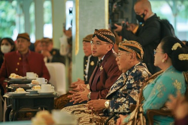 Sejak awal, Bhre Sudjiwo merupakan kandidat utama menggantikan kakak tirinya, Paundrakarna, yang ibunya tidak lagi punya posisi dalam kerajaan karena bercerai dari Mangkunegara IX. Foto: Instagram