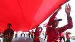 Bingkai Sepekan: Pengibaran Sang Saka Merah Putih Terbesar-Terunik