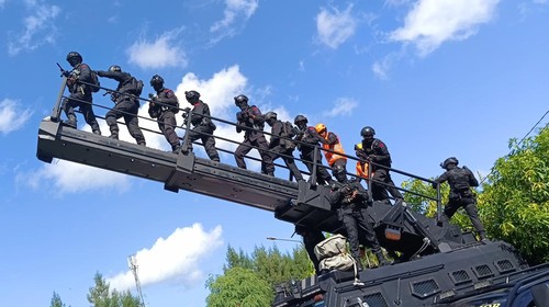 Brimob Polda NTT saat acara gelar pasukan untuk pengamanan Asean Summit beberapa waktu lalu.