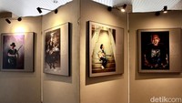 Banyak masyarakat yang masih awam bahwa HIV/AIDS dapat disebabkan oleh narkoba. Dengan demikian kegiatan ini turut menghadirkan eksibisi; pameran fotografi sebagai wadah untuk meningkatkan kesadaran akan isu tersebut. 