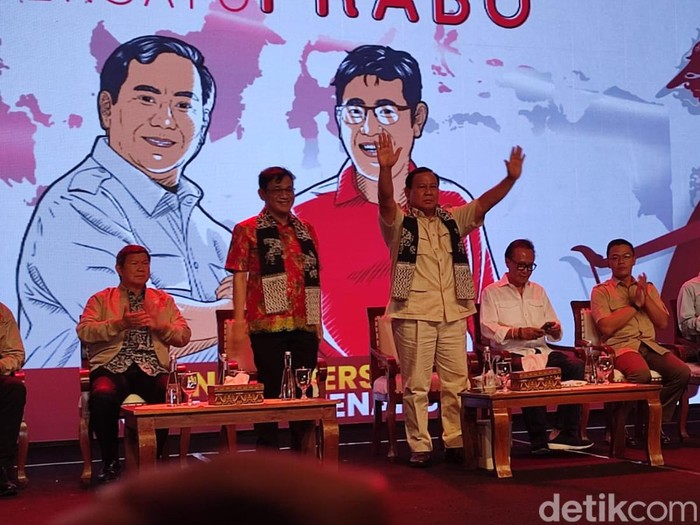 Deklarasi relawan Prabowo Subianto-Budiman Sudjatmiko atau Relawan Prabu di Pantai Marina Semarang, Jumat (18/8/2023).