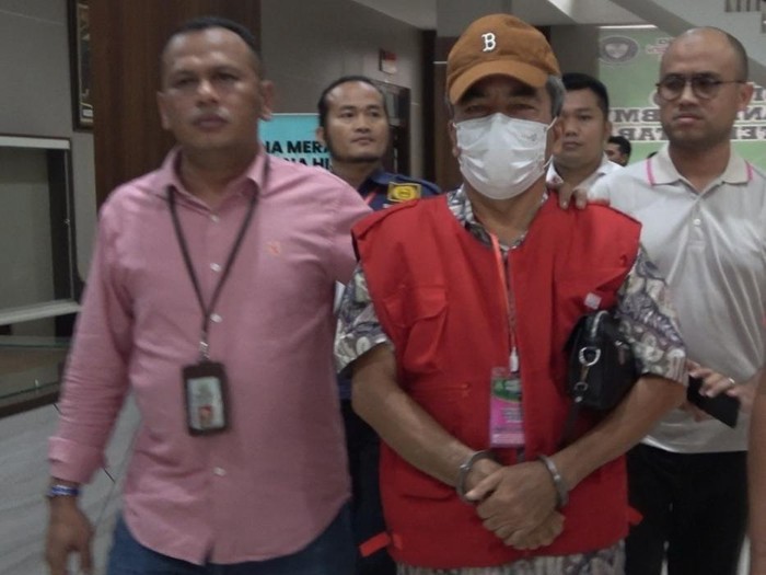 Eks Bupati Samosir, Mangindar Simbolon, ditangkap Kejati Sumut (Foto: Dok. Kejati Sumut)