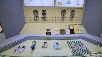 RM dan Jhope memeriahkan Galaxy Studio.  Foto: Adi Fida Rahman/detikINET