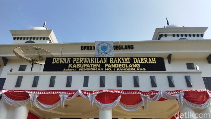 Gedung DPRD Pandeglang (Aris Rivaldo/detikcom)
