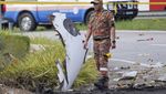 Jet Pribadi Jatuh di Tol Malaysia, Puing-puing Berserakan
