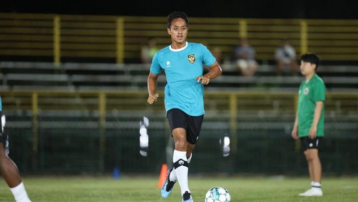 Pemain PSIS, Haykal Alhafiz membela Timnas U23 di ajang Piala AFF 2023.