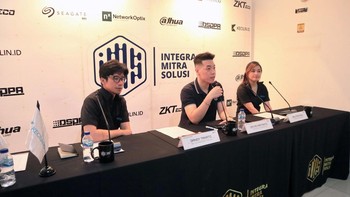 Dalam acara peluncuran tersebut, IMS menghadirkan perwakilan dari setiap brand yang menjadi elemen penting dari momen ini, antara lain Rizky selaku Channel Manager ZKTeco Indonesia, Hartono Tan selaku Network Optik, dan Dandy Tranata selaku SR Vice President Kecilin.  