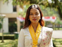 Foto Jian Ayune Sundul Langit, Anak Bupati Viral Lulus Cumlaude Namanya Unik