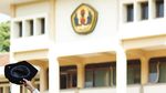 6 Gaya Jian Ayune Sundul Langit Anak Bupati yang Lulus Cumlaude