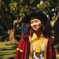 Bupati Sugiri mengungkapkan anaknya sempat malu karena menjadi viral berkat nama uniknya. Sugiri mengatakan arti nama anaknya adalah cantiknya setinggi langit. Menurutnya, hal itu tidak berarti kecantikan paras saja tapi juga pribadi. Saya ini kan orangnya lugu, ibunya juga lugu dan tidak bisa berpuisi, berprosa. Kami ingin mempersuasikan anak saya cantik. Tidak hanya cantik wajahnya tapi juga cantik moralnya, cantik kecerdasan spiritual, dan kecerdasan yang lain, ujar Sugiri dikutip dari detikJatim, Jumat (18/8/2023). Foto: Dok. Instagram @jianayune.