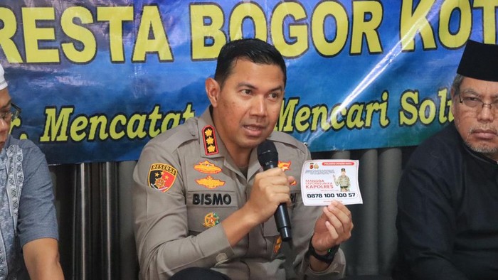 Kapolresta Bogor Kota Kombes Bismo Teguh Prakoso bertemu dengan warga Bantarjati.