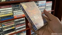 DU 68 Musik ini sudah eksis sejak 23 tahun lalu, didirikan oleh pria bernama Vikry atau karib disapa Bob. (Foto: Wisma Putra/detikJabar)