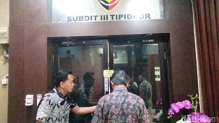Kepala Kantor Pertanahan Surabaya 1 diperiksa soal pemalsuan akta Gedung Wismilak Surabaya
