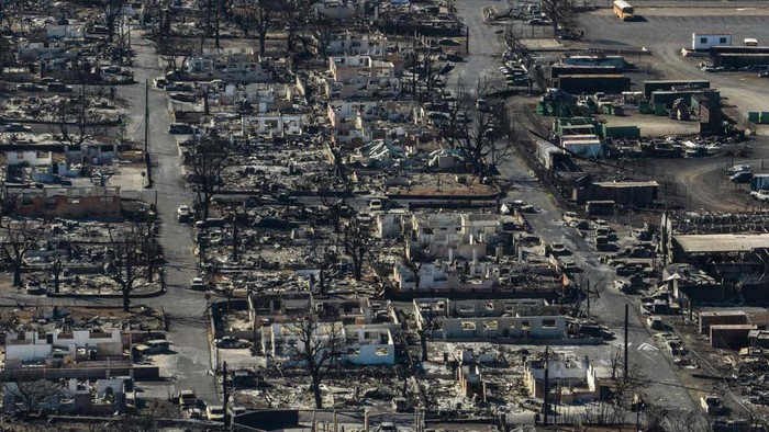 Melihat Lagi Foto Udara Dampak Kebakaran Hutan di Hawaii A general view shows the aftermath of a wildfire in Lahaina, Hawaii, Thursday, Aug. 17, 2023. Hawaii's governor vowed to protect local landowners from being βvictimizedβ by opportunistic buyers when Maui rebuilds from deadly wildfires that incinerated a historic island community. (AP Photo/Jae C. Hong)