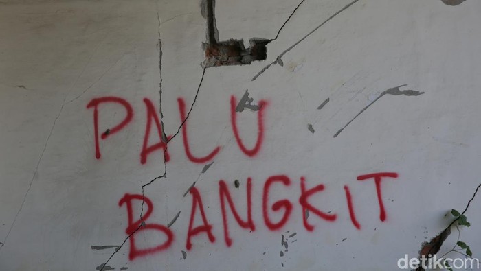 Bulan September 2018 menjadi peristiwa yang tak akan pernah terlupakan bagi warga Palu, Sulawesi Tengah. Bencana alam Tsunami dan Likuifaksi melanda kawasan tersebut.

Jumat, 28 September 2018 jam 17.02 WIB bencana alam gempa bumi berkekuatan magnitudo 7,4 mengguncang hampir sebagian wilayah Palu, Sulawesi Tengah. Episentrum berada di koordinat 0.18 Lintang Selatan, 119.85 Bujur Timur dengan jarak 26 km Utara Donggala di kedalaman 10 km.
