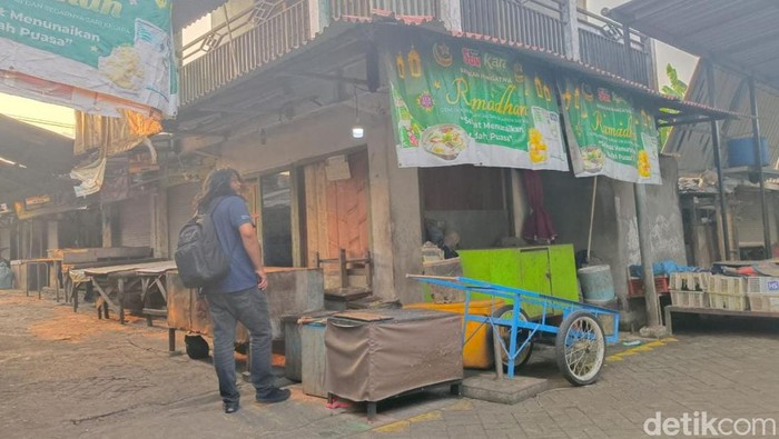 pasar uka pembunuhan di surabaya