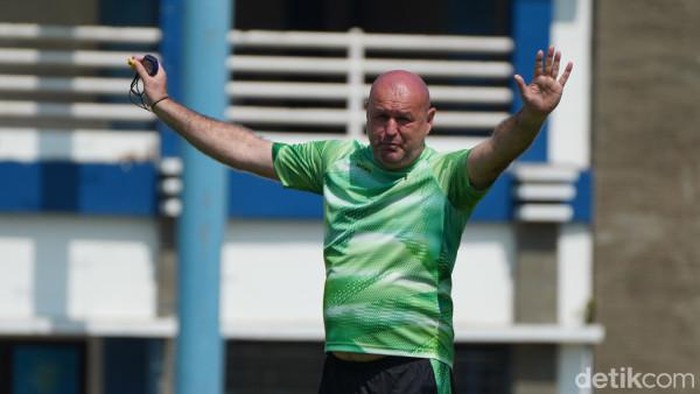 Pelatih Persib Bandung Bojan Hodak.