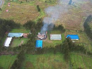 Detik-detik Mencekam KKB Bakar Perpustakaan Sekolah di Puncak Papua Tengah