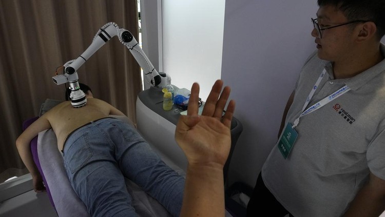 An artificial heart is displayed at the annual World Robot Conference at the Beijing Etrong International Exhibition and Convention Center on Wednesday, Aug. 16, 2023. (AP Photo/Ng Han Guan)
