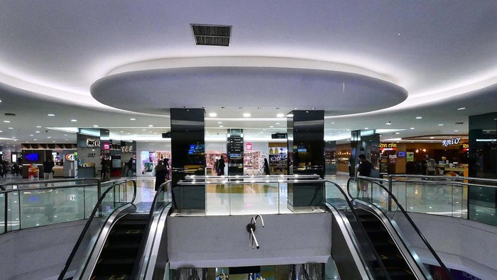 Wajah Baru Bandung Indah Plaza Usai Direnovasi Bandung Indah Plaza (BIP) melakukan peremajaan bangunan setelah 33 tahun berdiri. Begini wajah baru BIP.