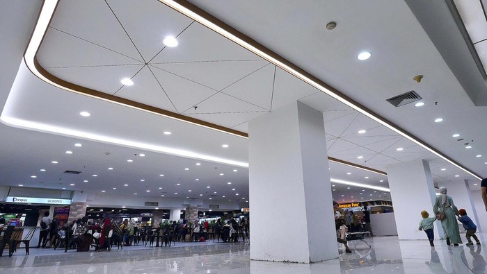 Bandung Indah Plaza (BIP) melakukan peremajaan bangunan setelah 33 tahun berdiri. Begini wajah baru BIP.