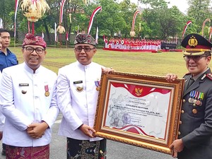 Cetuskan Aplikasi Polisi Banjar, Walkot Beri Penghargaan ke Kapolresta Denpasar