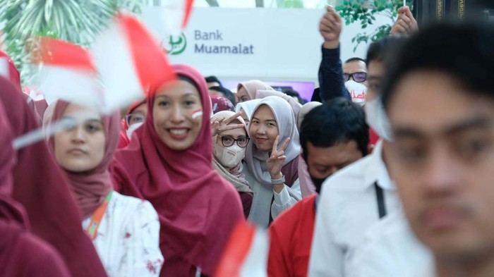 Bank Muamalat dan BPKH Rayakan HUT RI Bank Muamalat Indonesia dan BPKH menggelar acara peringatan HUT RI. Kegiatan itu bertema Kobar (Kolaborasi Bersama Dalam Harmoni).