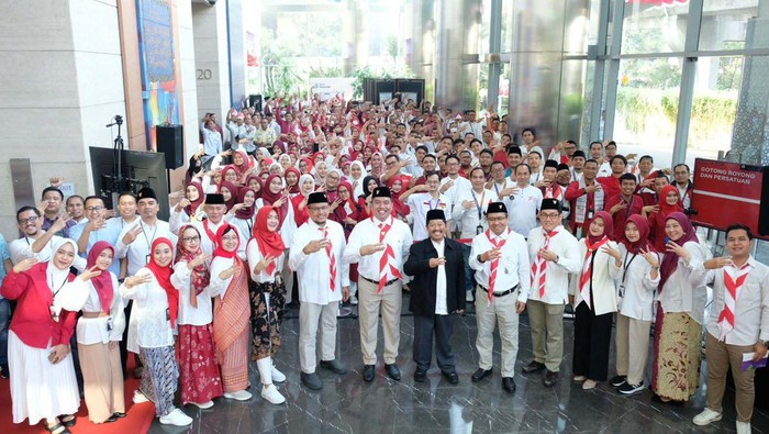 Bank Muamalat dan BPKH Rayakan HUT RI Bank Muamalat Indonesia dan BPKH menggelar acara peringatan HUT RI. Kegiatan itu bertema Kobar (Kolaborasi Bersama Dalam Harmoni).