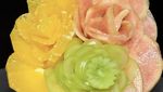 Cantik Banget! Crepe Topping Buket Buah Ini Sayang Dimakan