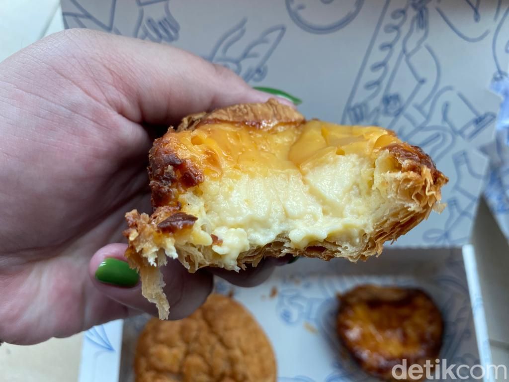 Diantre! Egg Tart Sourdough dan  Bun Telur Asin yang Hits di Hing Kong