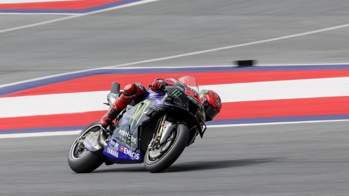 Monster Energy Yamaha MotoGP French rider Fabio Quartararo drives during a practice session at the Red Bull Ring race track in Spielberg, Austria on August 19, 2023, ahead of the MotoGP Austrian Grand Prix. (Photo by ERWIN SCHERIAU / APA / AFP) / Austria OUT
