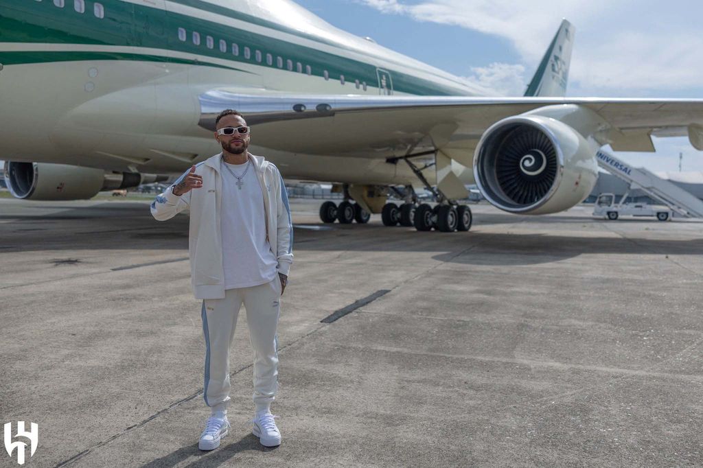 Soccer Football - Neymar leaves Paris on his way to Riyadh after signing for Al Hilal - Paris, France - August 18, 2023Al Hilal's Neymar before departing for Saudi ArabiaAl Hilal Media Office/Handout via REUTERSATTENTION EDITORS - THIS IMAGE HAS BEEN SUPPLIED BY A THIRD PARTY. NO RESALES. NO ARCHIVES