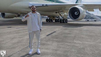 Kemewahan yang diberikan Pangeran Arab Saudi Al Waleed bin Talal membuat Neymar senang bukan kepalang. Foto: via REUTERS/AL HILAL MEDIA OFFICE