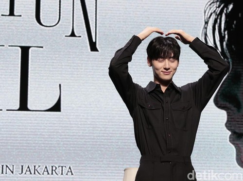 Hwang Minhyun: Comeback 13 Maret
