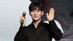 12 Foto Hwang Minhyun di Jakarta Ini Bakal Bikin Kamu Meleleh!