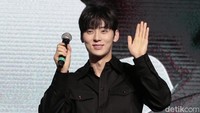 Hwang Minhyun menghadiri konferensi pers jelang konser mini UNVEIL di Jakarta. (Foto: Atmi Ahsani Yusron/detikcom)