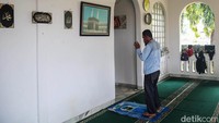 Nasib baik berpihak pada Slamet, di tahun 2015 ia mendapatkan kesempatan untuk pergi Umroh sebagai hadiah dari ahli waris yang rumah masa depannya dijaga dan rawat olehnya.