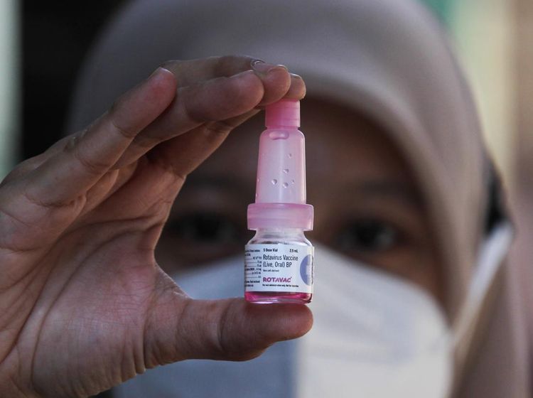 Pemberian Imunisasi Rotavirus di Surabaya