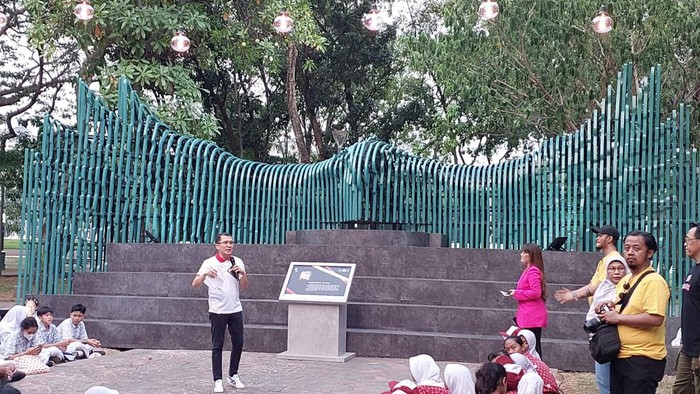 Instalasi Istana IKN di Monas.