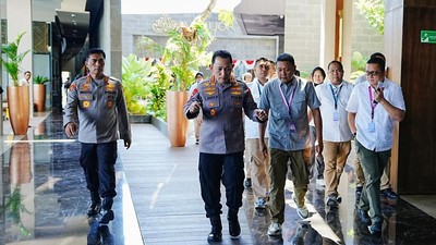 Potret Kapolri Cek Gladi Bersih Pembukaan AMMTC ke-17 di Labuan Bajo