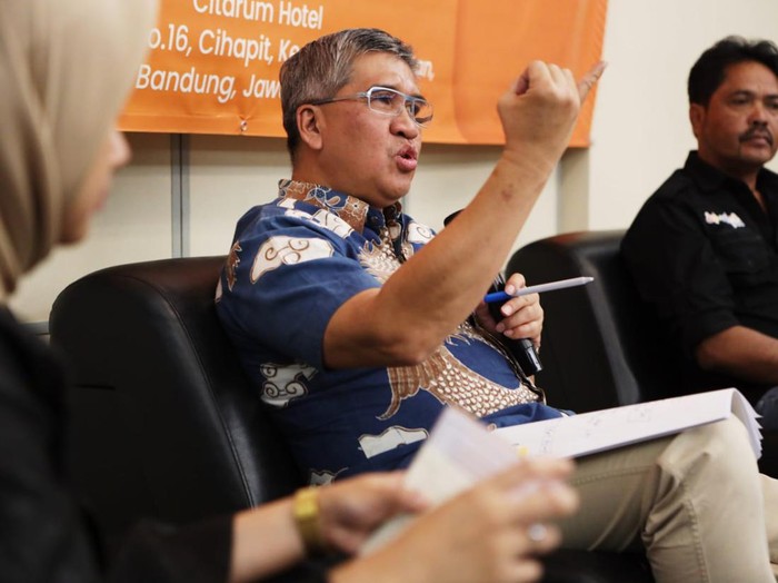 Kepala Dinas Pemberdayaan Masyarakat dan Desa (DPMD) Jabar Dicky Saromi