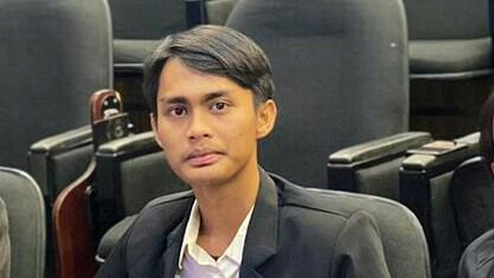 Koordinator Pengurus Kajian dan Analisis Kebijakan Publik Asosiasi Mahasiswa Hukum Tata Negara Se-Indonesia (AMHTN-SI), A Fahrur Rozi