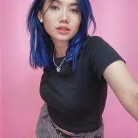 Pratama Arhan disebut akan segera melepas masa lajang dengan Azizah Salsah yang merupakan putri anggota DPR RI daerah pemilihan Sumatera Barat. Kabar itu cukup mengingat sebelumnya bek timnas RI itu diketahui berpacaran dengan seorang wanita bernama Marshella Aprilia. Foto: Instagram @marshellaprilia