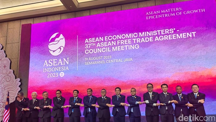 Menteri Perdagangan Zulkifli Hasan di acara ASEAN Semarang