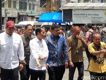 Jokowi Cek Harga di Pasar Sukaramai Medan: Bawang-Telur Sangat Murah