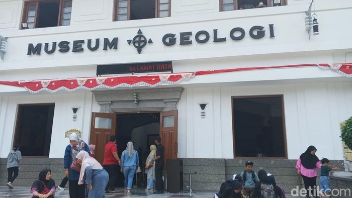 Museum Geologi.